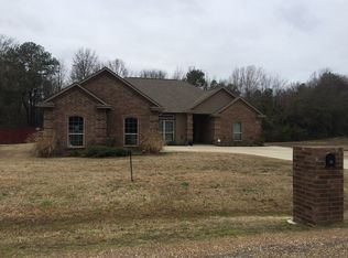 39 Silverhill Dr, Texarkana, TX 75503