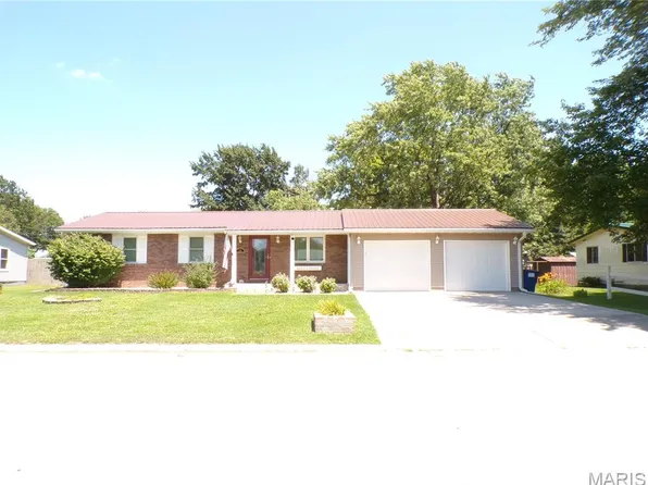 712 N James St, Sparta, IL 62286