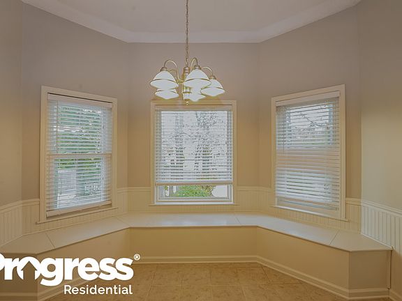 4th image of 8595 Bell Ridge Dr