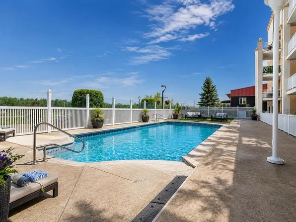 5590 NW 45th St #304, Red Deer, AB T4N 7C4