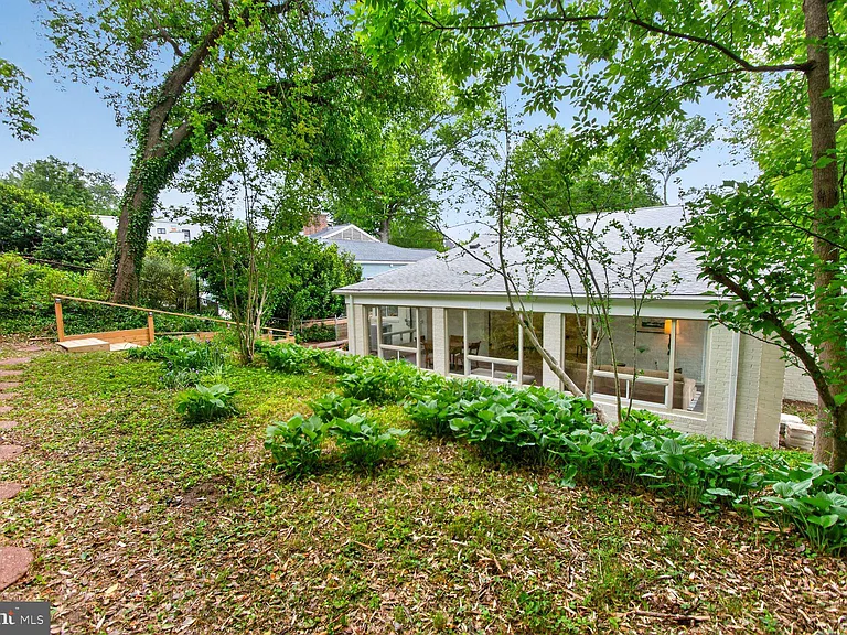 3305 W Coquelin Ter — Photo 36