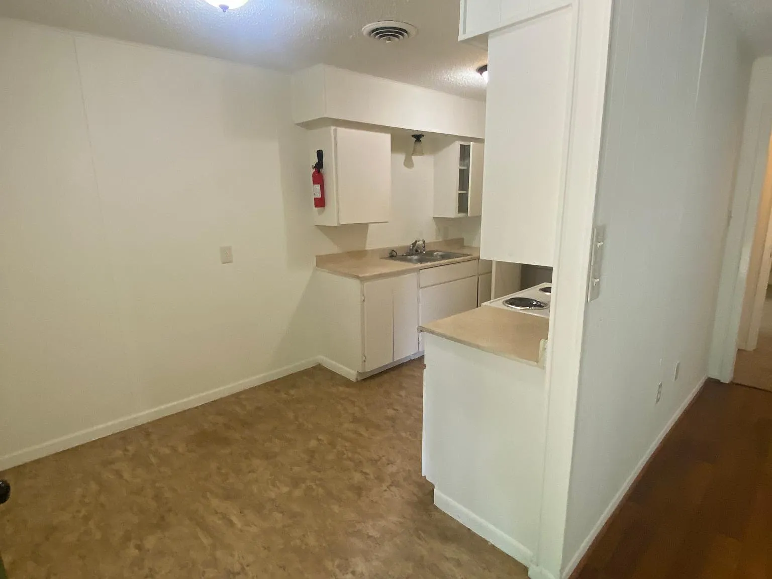 1 bed, 680 sqft, $650 — Photo 2