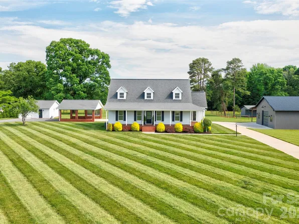 505 E Stagecoach Trl, Lawndale, NC 28090
