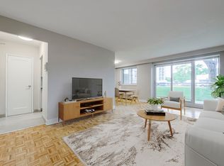 1285 Lakeshore Rd E, Mississauga, ON L5E 1G4