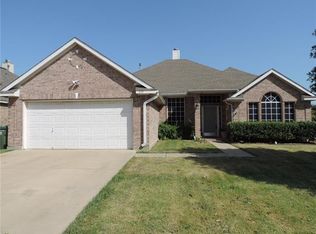 339 Fort Edward Dr, Arlington, TX 76002