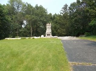 3393 Pine Ridge Dr, Jackson, MI 49201