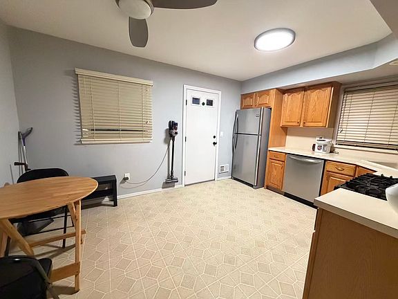 3rd image of 130 Levit Ave