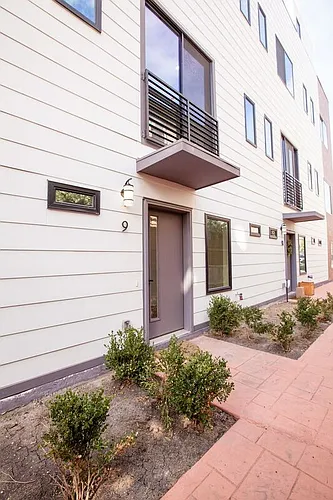 2450 N Garrett Ave #9 Photo 1