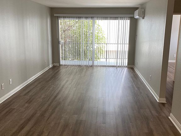 Huge Living and Dining Area. Dining Area Can Easily Hold a Full Size Table .