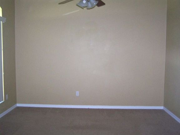 4th image of 4009 NW Colonial Gln