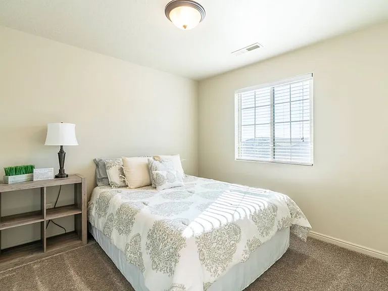 290 W Buena Vista Blvd — Photo 6