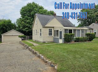 817 Tyrone Ave, Waterford, MI 48328
