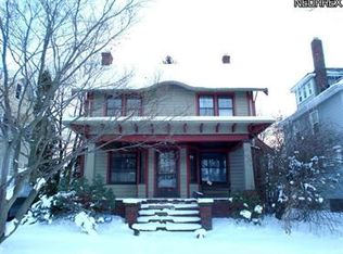3084 Yorkshire Rd, Cleveland Heights, OH 44118