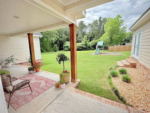 4th image of 2110 Brookhill Rd