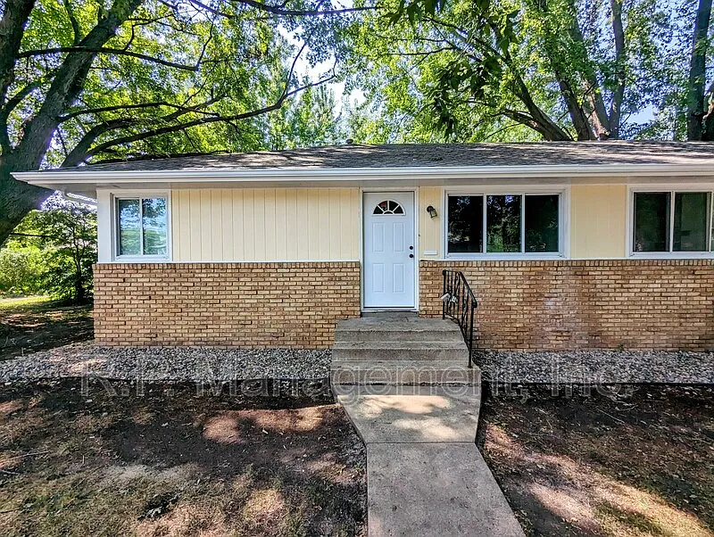 2502 Talmage Ave SE Mpls — Photo 1