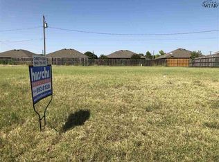 116 E Valley Dr, Iowa Park, TX 76367
