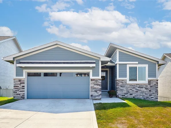 18154 Alpine Dr, Clive, IA 50325
