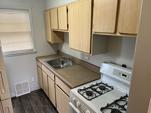 5th image of 4307 E Linwood Blvd