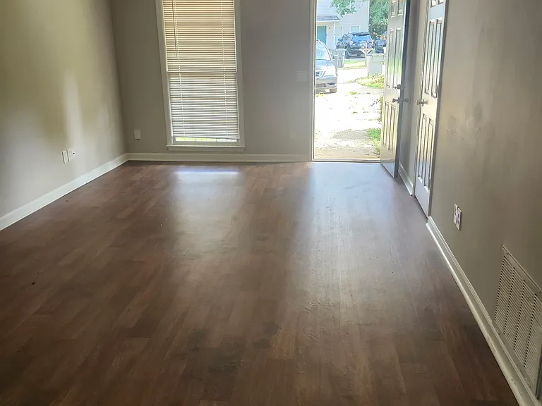 102 Peachtree Ct #A — Photo 7