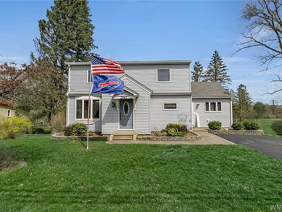 2nd image of 7547 Ridge Rd