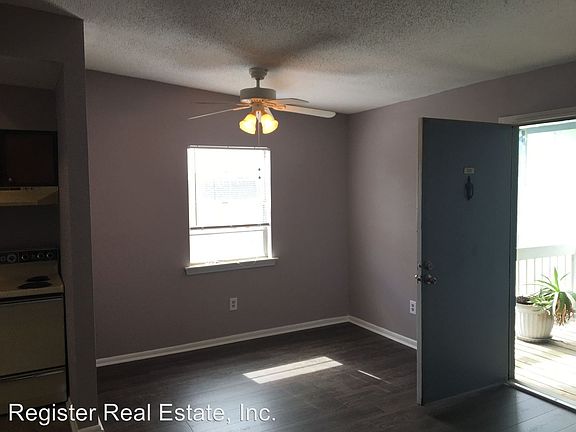 3rd image of 2224 Pasadena Ave #305