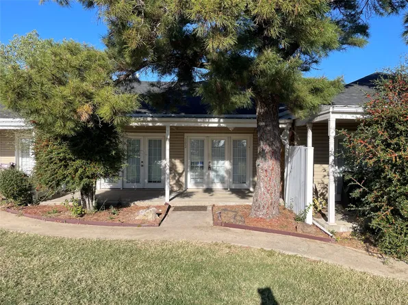 61 Runaway Bay Dr Unit 102A, Bridgeport, TX 76426