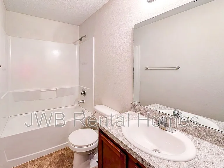 8727 Osteen St — Photo 9