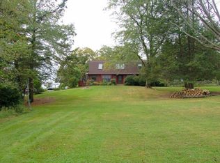 1942 Fox Chapel Rd, Pittsburgh, PA 15238