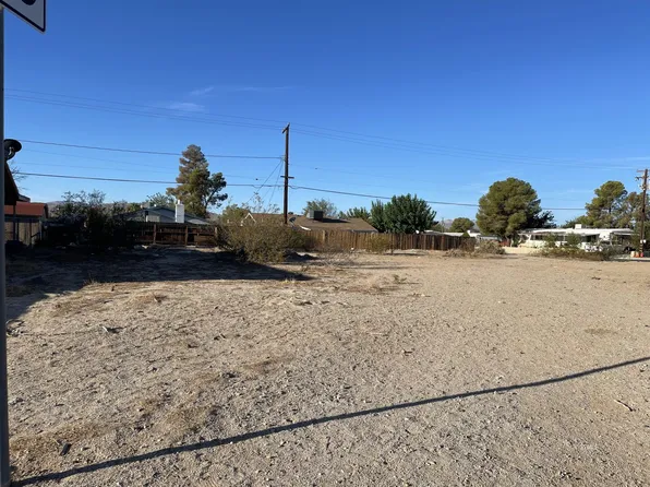 1237 W Upjohn Rd, Ridgecrest, CA 93555