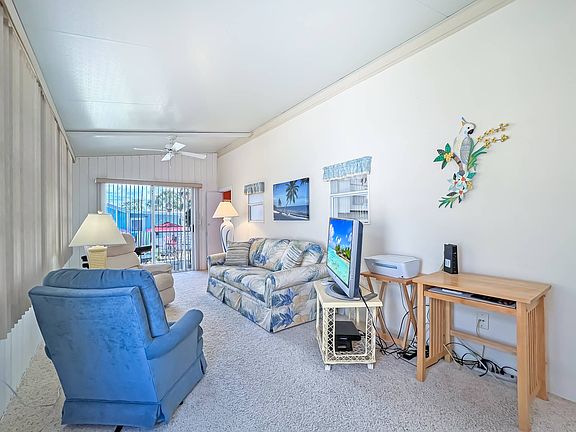5th image of 642 Playa Ln