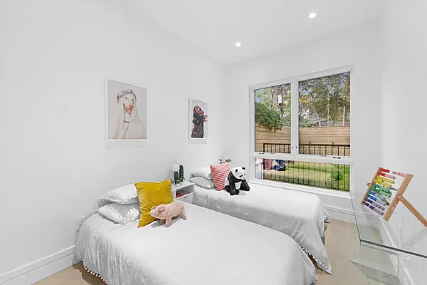 Sold by Corcoran | media 7