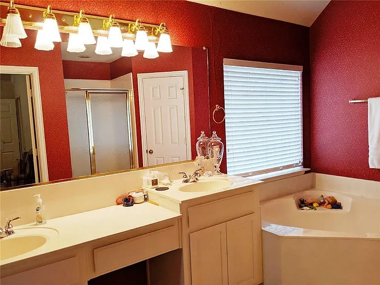 4425 Galsford Dr — Photo 14