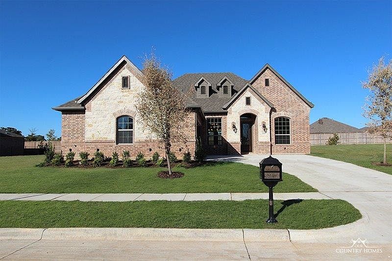 1st image of 7005 Golf Club Dr