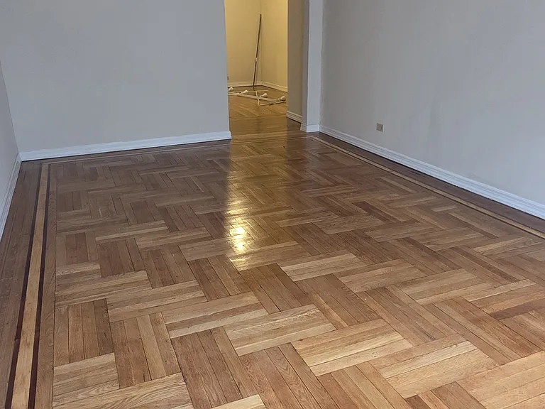 4330 46th St #4 — Photo 9