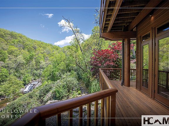 3rd image of 310 Mount Admire Road