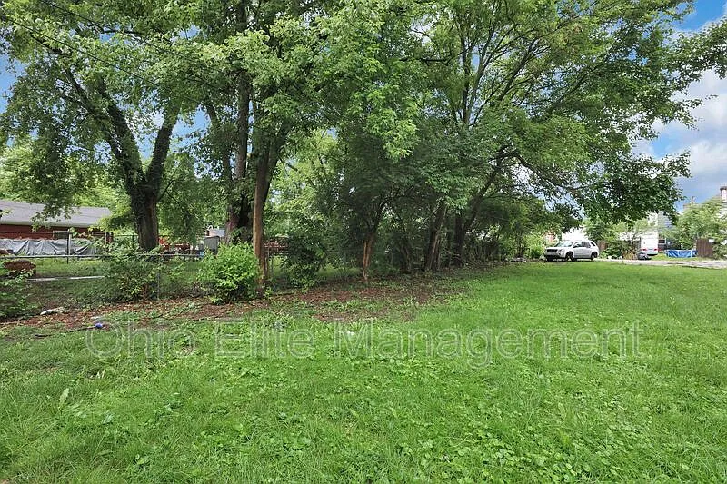 2 bed, 1.0 bath, $1,120 — Photo 4