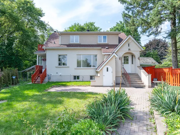 1345 Saint James Ave, Mississauga, ON L5E 1J3