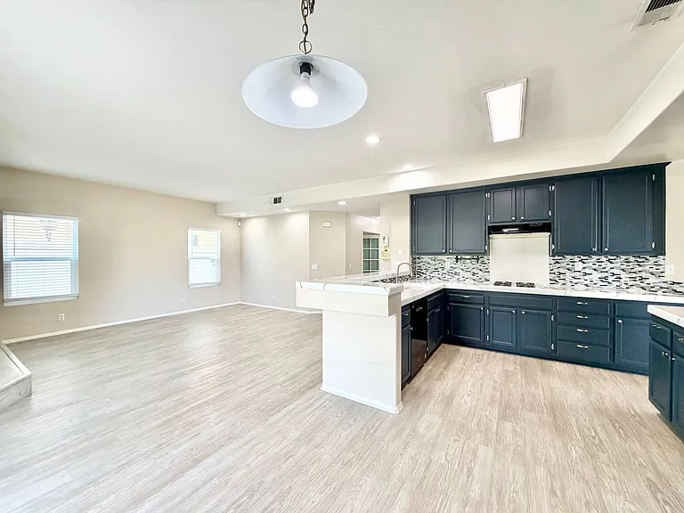 28291 Tierra Vista Rd — Photo 17