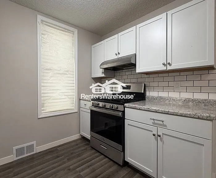 792 Edmund Ave W #1 — Photo 4