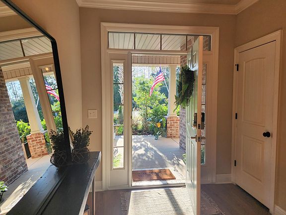 4th image of 179 Maddox St