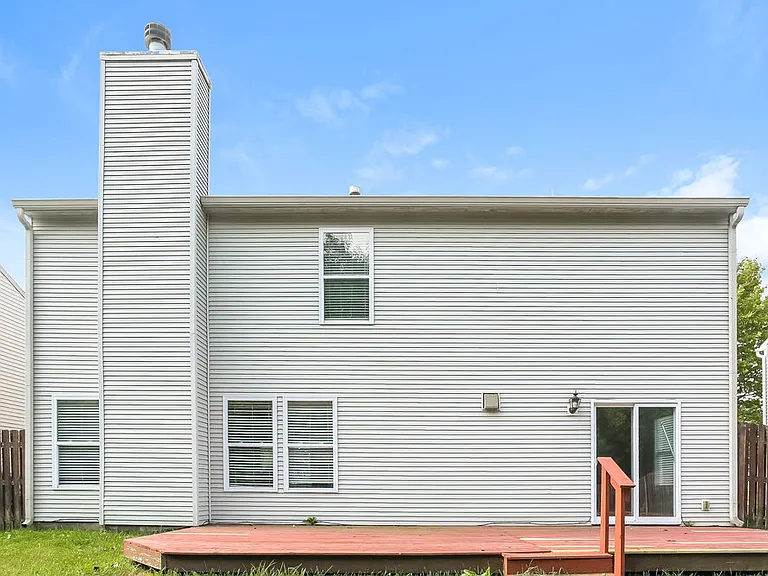 10718 Pavilion Dr — Photo 16