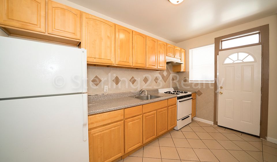 1st image of 23-36 31st Ave #2R