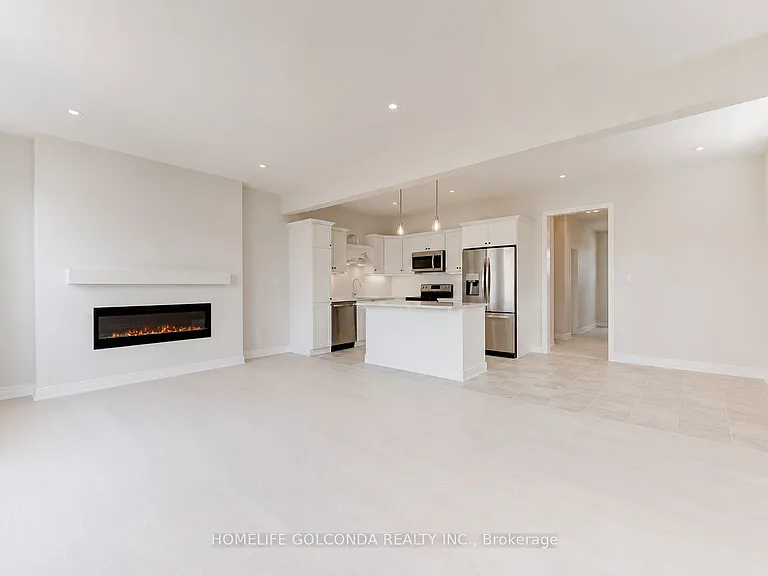 74 Renaissance Dr — Photo 4
