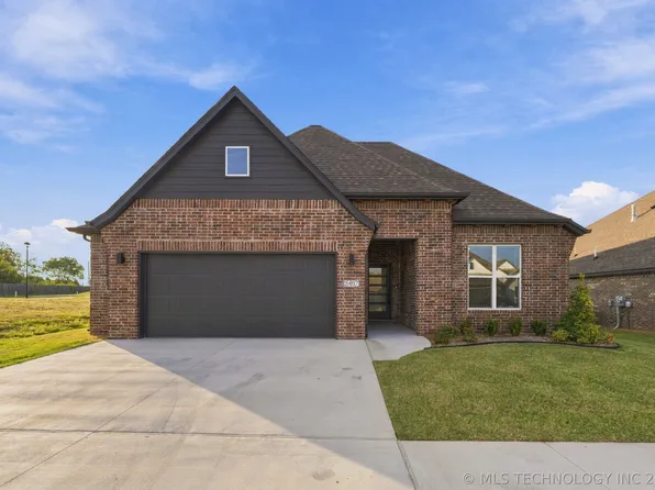 2407 W Madison St, Broken Arrow, OK 74012