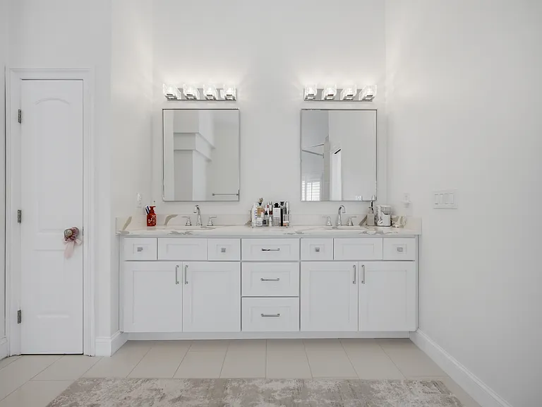 1423 N Veaux Loop — Photo 30