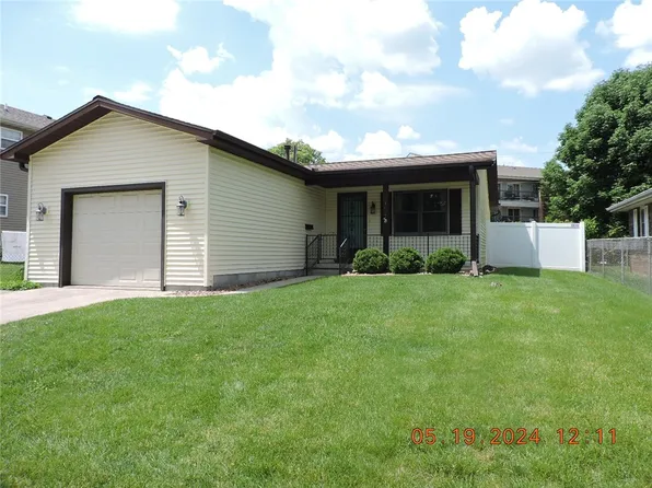 1607 N Adams St, Urbana, IL 61802
