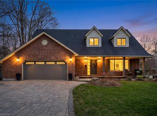 245 Shagbark Ct, Waterloo, ON N2K 3H9