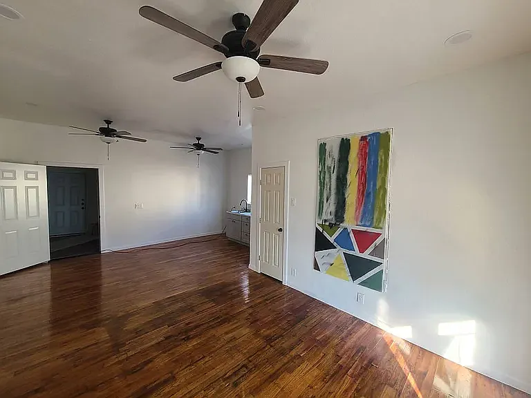 439 W Pembroke Ave