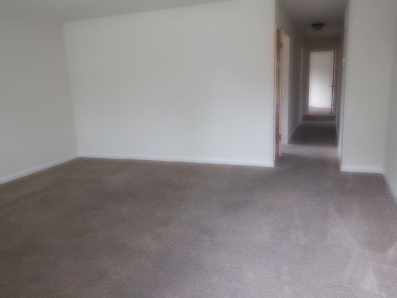 2nd image of 931 Lawton Ave