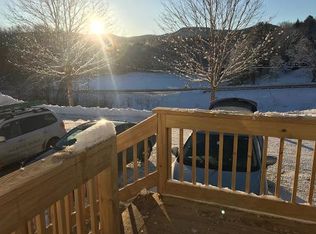 2192 W Creek Rd, Pittsford, VT 05744